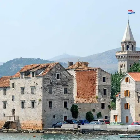 Mara * Kaštela